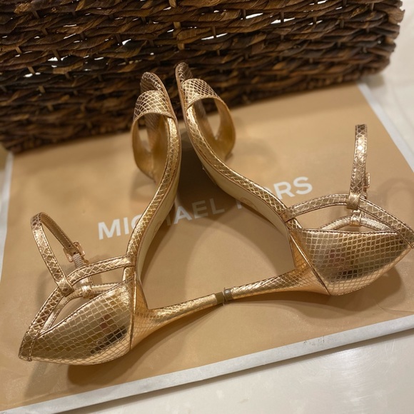 MIcheal MK sandals / heels - Picture 7 of 11